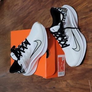 Nike Quest 3